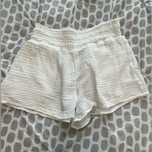 Abercrombie & Fitch High Waist Cream Shorts
